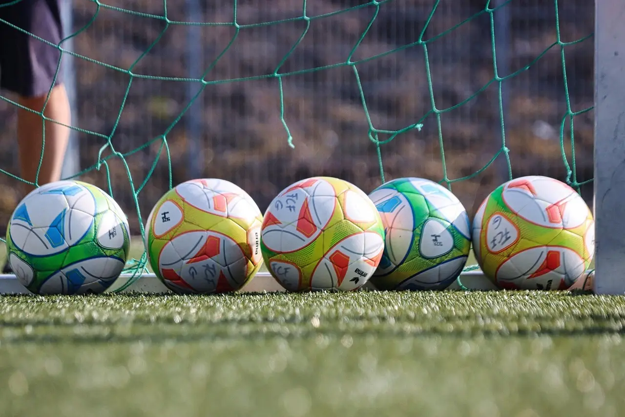 I Liga runde 4: Skarpe udebanesejre, rødt kort i Bytom og målrig søndag i Kraków