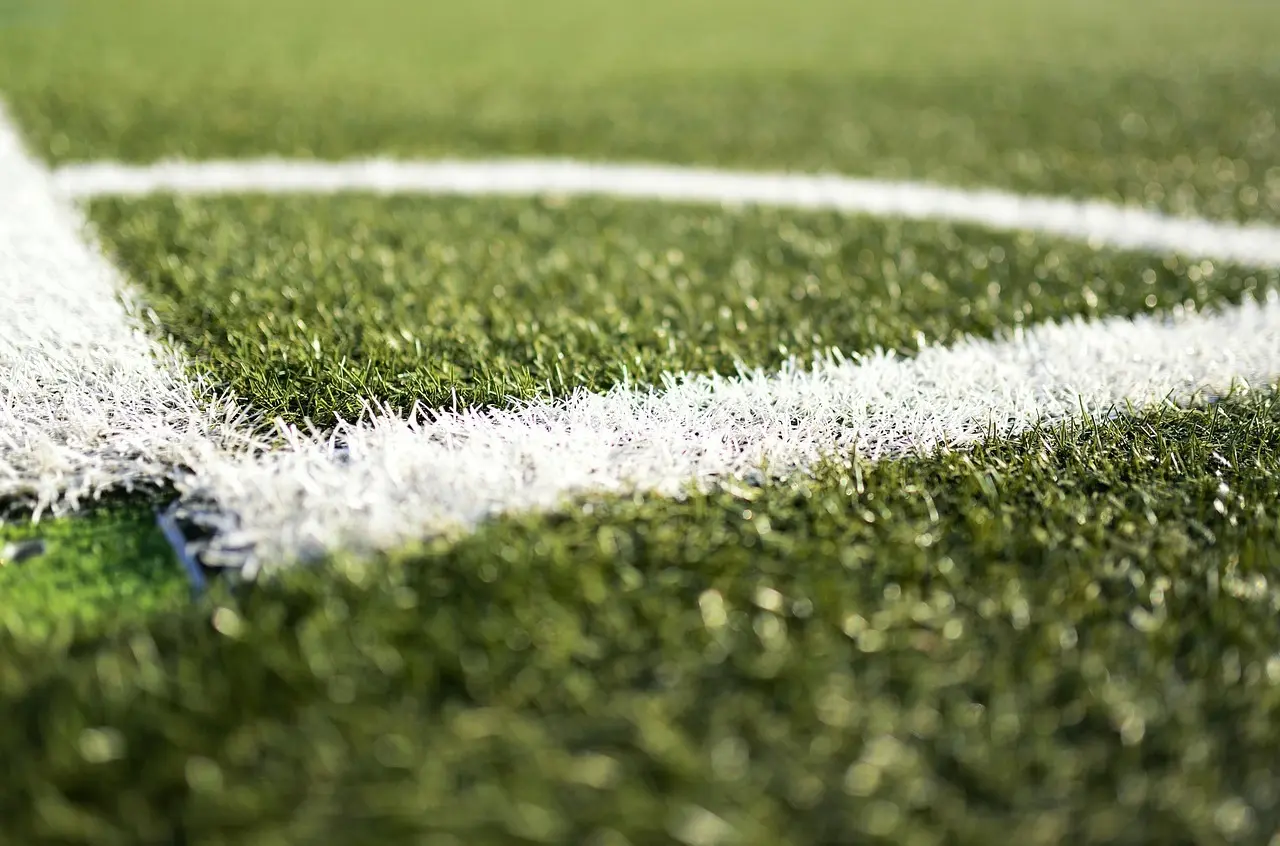 Målregn, udvisninger og sene dramaer – sådan forløb 2. runde af den polske I Liga 2025/26