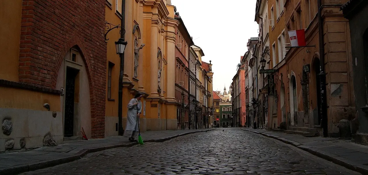 Hvordan er vejret i Warszawa i januar måned?