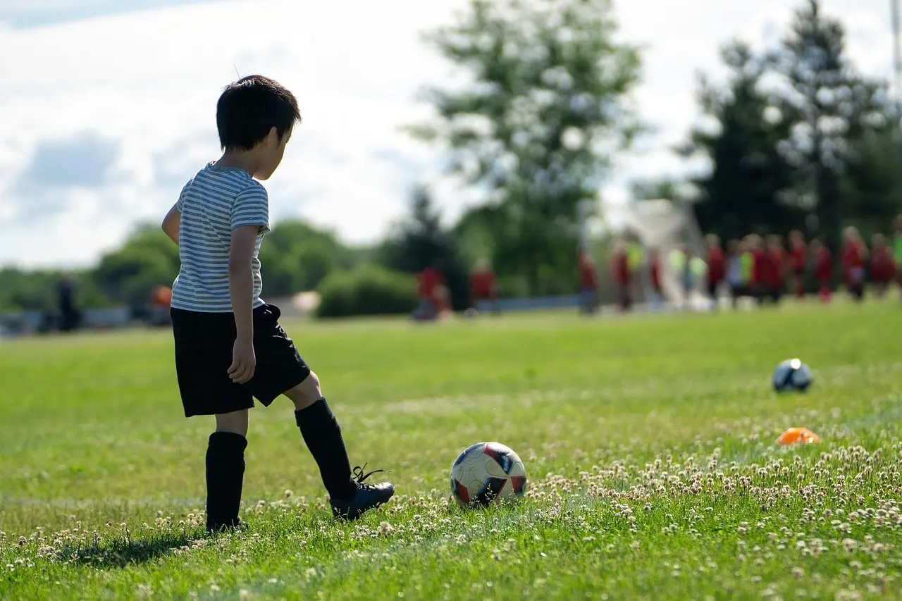 Sen afgørelse og masser af kort: II Liga – East 2025/26, runde 8 overblik