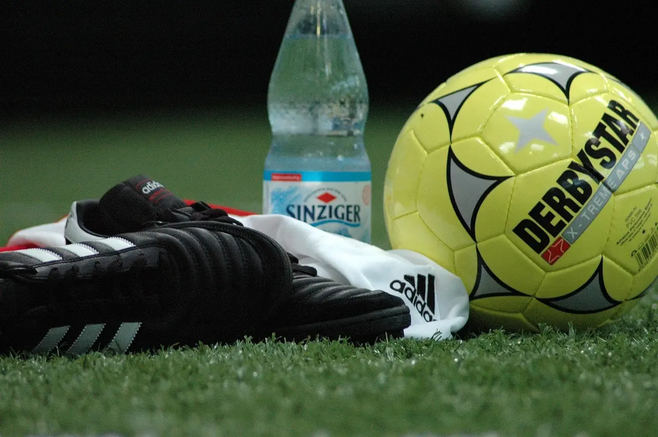 Tætte nul-nullere, røde kort og et hattrick – sådan forløb 3. runde i II Liga Øst 2025/26